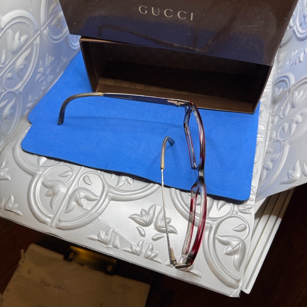Gucci purplish Burgundy Eyeglass frames only
GG2926/STRASS LGY - Picture 6 of 8
